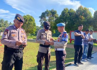Bentuk Kedisiplinan, Kanit Provos Lakukan Pengecekan Kelengkapan Dan Kerapian Personil Polsek Palmatak