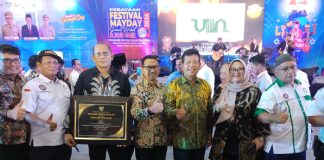 Bupati Simalungun Raih Penghargaan Paritrana Award Tahun 2024 dari Pemprov Sumut