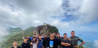 Cinta Alam, Komandan Beserta Prajurit Lanal Ranai Daki Gunung Ranai