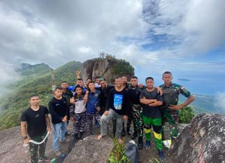 Cinta Alam, Komandan Beserta Prajurit Lanal Ranai Daki Gunung Ranai