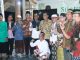Ditengah Rintik Hujan, Masyarakat Tembesi Antusias Dengarkan Paparan Program Strategis Gubernur Ansar