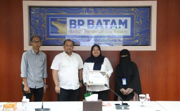 Perdalam Ilmu Kehumasan, Tim Ekskul Jurnalistik SMA IT Imam Syafi’i Sambangi BP Batam
