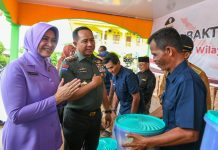 Panglima TNI Serahkan Bantuan Sosial dan Kunjungi Situs Bersejarah di Pulau Penyengat