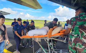 TNI AU Lanud RSA Evakuasi Medis Dokter Interensip Natuna yang Mengalami Patah Tulang