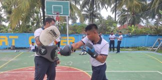 Prajurit Lanal Ranai Berlatih Bela Diri Muay Thai
