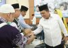 Gubernur Ansar Sambut Jamaah Haji Kloter Pertama Debarkasi Batam