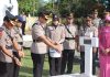 Sambut Hari Bhayangkara ke 78, Polres Natuna Laksanakan Upacara Ziarah Makam dan Tabur Bunga