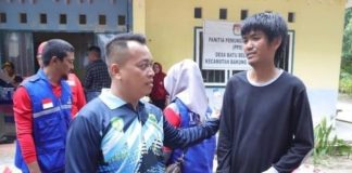 Bupati Lingga Tinjau Korban Kebakaran di Desa Batu Belubang