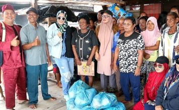 Majelis Kaum Betawi Kepri Salurkan Sembako di Pulau Teluk Nipah