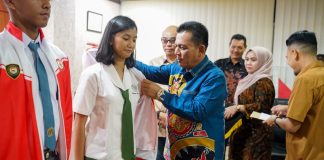 Gubernur Ansar Wacanakan Penggratisan SPP SMA Swasta dan MAN