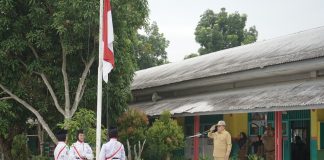 Asisten Administrasi Umun Pimpin Upacara MPLS