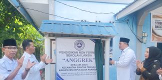 Bupati Anambas Resmikan Sekolah Lansia Anggrek di Kecamatan Siantan Tengah