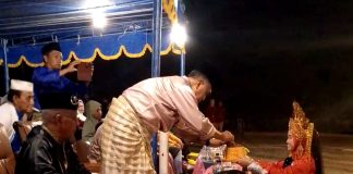 Dibuka Bupati, Gelar Budaya Dendang Piwang Kecamatan Pulau Tiga Dipadati Penonton