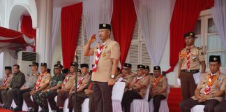 Ketua Kwarda Pramuka Kepri Adi Prihantara Pimpin Upacara Peringatan Hari Pramuka Ke-63