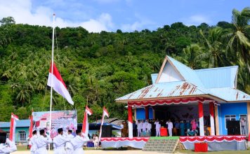 Peringati Semangat Juang Pahlawan, Pemerintah Kecamatan Siantan Timur Gelar Upacara HUT RI Ke-79