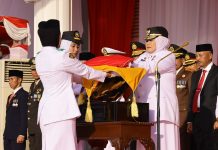 Wakil Gubernur Kepri Marlin Agustina Pimpin Upacara Penurunan Bendera HUT RI ke-79