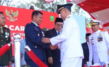 Bupati Natuna Apresiasi TNI AU Sebagai Pengawal Kehormatan Paskibraka HUT Ke-79 Kemerdekaan RI