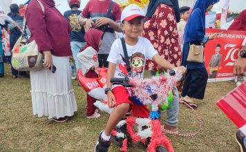 Pawai Pembangunan Meriahkan HUT ke-79 RI di Kota Dabo Singkep