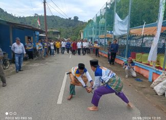 Kesenian Silat Meriahkan Deklarasi Koalisi Energi Baru Anambas Maju di Palmatak