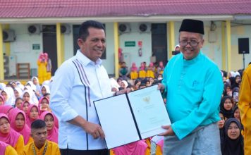 Gubernur Ansar Ahmad Serahkan Hibah Tanah dan Dana Bantuan untuk Poltekkes Kemenkes Tanjungpinang