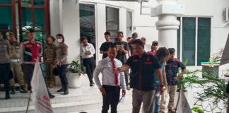 LSM Bara Api Gruduk Kantor Bupati Minta Pj Bupati Copot Kadis Kesehatan