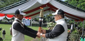 Wakil Bupati Asahan Terima Obor Api PON XXI Aceh-Sumut 2024