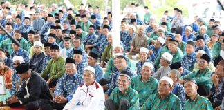 Besarnya Kecintaan Rudi pada Tokoh Agama, 4.500 Karung Beras Dibagikan