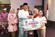 Sempena Hari Jadi Kepri ke-22, Gubernur Ansar Berikan Bantuan Modal kepada 537 UMKM di Tanjungpinang