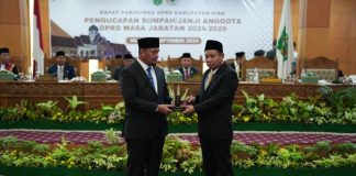 Pelantikan Anggota DPRD Kabupaten Siak Berlangsung Khidmat