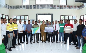 Pj Bupati Aceh Barat Launching Program Perlindungan Sosial Bagi Pekerja Rentan Melalui Kolaborasi Perusahaan Swasta dan ASN Bersedekah