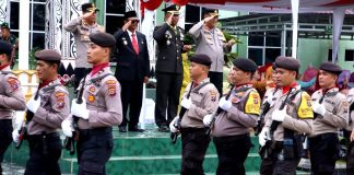 HUT TNI Ke-79 Tahun Dirangkai Acara Syukuran, 5 anggota Purn TNI dan 5 orang anggota wara kawuri Terima Tali Asih