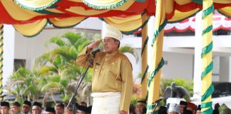 Alfedri Pimpin Upacara HUT Riau ke-67 Tahun 2024 Penuh Khidmat