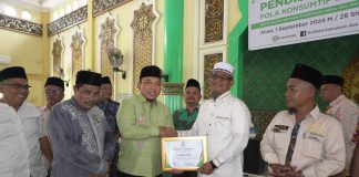 276 Mustahik Terima Zakat Pola Konsumtif Tahap 2 Untuk 4 Kampung Se-Kecamatan Kandis