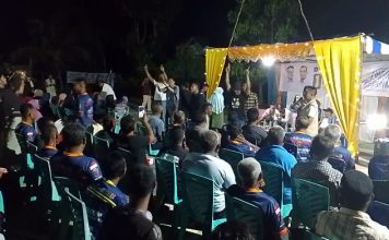 Warga Tekoli Bergoyang Dengan Artis Lokal Saat Kampanye Nizar-Novrizal