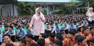 Antusias Pelajar SMA Negeri 8 Sambut Marlin, Berbagi Impian dan Cita-cita