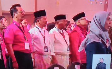 Tak Buang Identitas Melayu, Rudi-Rafiq Hadir Debat Pilgub Kepri Memakai Teluk Belanga