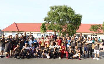 Polres Lingga Gelar Jalan Santai Bersama Tokoh Masyarakat, Tingkatkan Kebugaran dan Kebersamaan Menjelang Pilkada 2024
