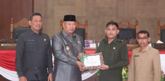 Bupati Anambas Abdul Haris Sampaikan Nota Keuangan Ranperda Tahun 2025