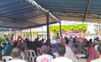 Guyuran Hujan Dihadapi Warga Bintan Pesisir, Demi Tetap Bersama Rudi-Rafiq