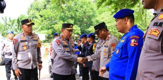 Erupsi Gunung Watobi, Kapolri Tinjau Posko Pengungsi Erupsi Gunung Lewotobi di NTT