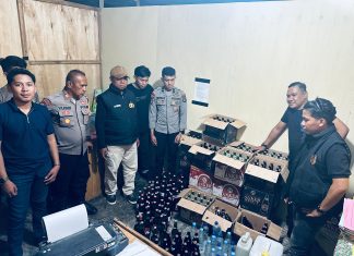 Jelang Kampanye Terbuka Pilbup Buteng 2024, Polisi Sita Ratusan Botol Miras Berbagai Merek