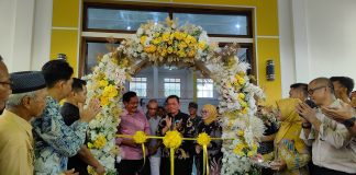 Resmikan Gedung Pertemuan di Pamak, Gubernur Ansar: “Ini Hadiah untuk Warga Kecamatan Tebing”