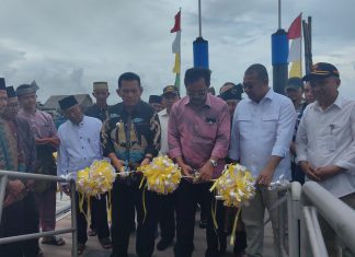 Gubernur Kepri Hadiahkan Dermaga Apung HDPE Untuk Masyarakat Kecamatan Durai
