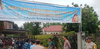 Polsek Tanah Jawa Amankan Perayaan Pesta Kristus Raja Semesta Alam di Gereja Katolik Tanah Jawa