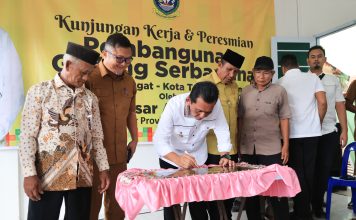 Ratusan Warga Tanjung Unggat Sambut Antusias Peresmian Gedung Serbaguna oleh Gubernur Ansar