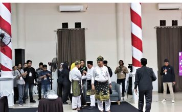 Menjaga Kedamaian di Tengah Suhu Pilkada Natuna 2024, Pasangan 02 Siswandi-Huda Sapa Pasangan 01 di Arena Debat Publik