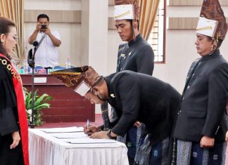 Para Wakil Ketua DPRD Kabupaten Simalungun Periode 2024-2029 Ucapkan Sumpah Janji