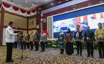 Gubernur Ansar Kukuhkan Pengurus FKIJK Kepri dan TPAKD Wilayah Batam, Bintan dan Natuna