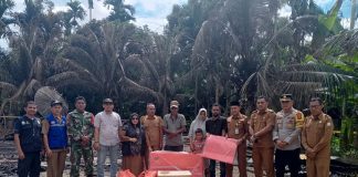 Dinsos Aceh Timur Salurkan Bantuan Kepada Korban Kebakaran Di Desa Paya Demam Sa