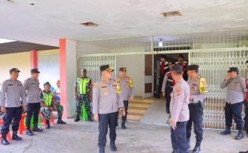 Kapolres Aceh Tamiang Tinjau Pengamanan Rumah Ibadah Umat Kristiani